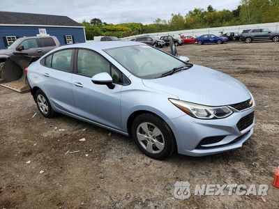 Czwarte zdjęcie samochodu z boku: 2018 CHEVROLET CRUZE LS VIN:1G1BC5SM6J7168188 - miniatura