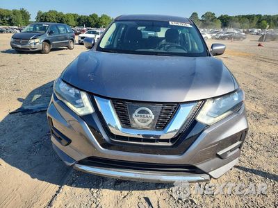 Piąte zdjęcie samochodu w środku: 2017 NISSAN ROGUE S VIN:KNMAT2MT7HP613098 - miniatura