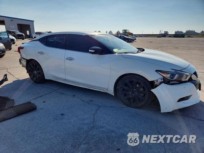 Czwarte zdjęcie samochodu z boku: 2018 NISSAN MAXIMA 3.5 SR VIN:1N4AA6AP6JC385778 - miniatura