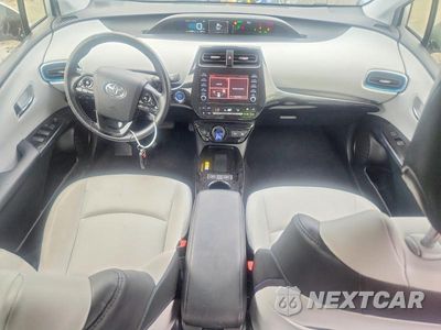 Zdjęcie 8 z 12 samochodu: 2020 TOYOTA PRIUS XLE AWD-E VIN:JTDL9RFU4L3019610 - miniatura