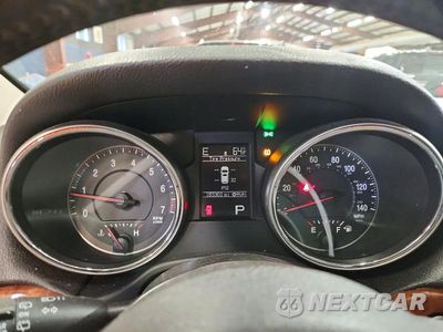 Zdjęcie 9 z 13 samochodu: 2011 JEEP GRAND CHEROKEE LIMITED VIN:1J4RR5GG7BC555312 - miniatura