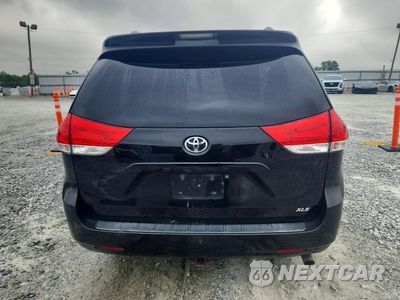 Zdjęcie 6 z 14 samochodu: 2014 TOYOTA SIENNA XLE 8-PASSENGER VIN:5TDYK3DCXES469359 - miniatura