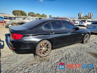 Trzecie zdjęcie samochodu z tyłu: 2011 BMW 550 I VIN:WBAFR9C51BDE81755 - miniatura