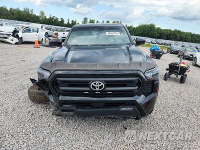 Piąte zdjęcie samochodu w środku: 2024 TOYOTA TACOMA SR5 VIN:3TMKB5FN3RM021633 - miniatura