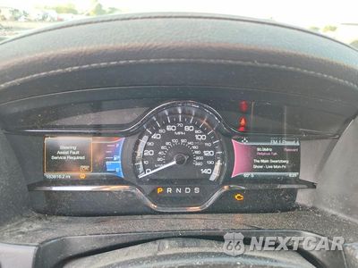 Zdjęcie 9 z 12 samochodu: 2015 LINCOLN MKS VIN:1LNHL9DK6FG604951 - miniatura