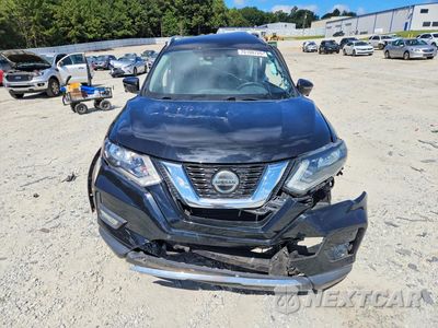 Piąte zdjęcie samochodu w środku: 2018 NISSAN ROGUE SL VIN:5N1AT2MT7JC736196 - miniatura