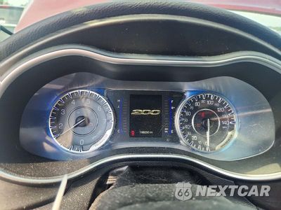 Zdjęcie 9 z 12 samochodu: 2015 CHRYSLER 200 LIMITED VIN:1C3CCCABXFN520969 - miniatura