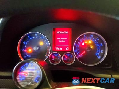 Zdjęcie 9 z 12 samochodu: 2007 VOLKSWAGEN NEW GTI VIN:WVWEV71KX7W006914 - miniatura