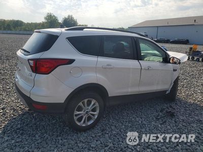 Trzecie zdjęcie samochodu z tyłu: 2019 FORD ESCAPE SEL VIN:1FMCU9HD2KUA46112 - miniatura