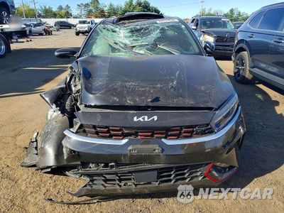 Piąte zdjęcie samochodu w środku: 2023 KIA FORTE GT VIN:3KPF44AC2PE539090 - miniatura