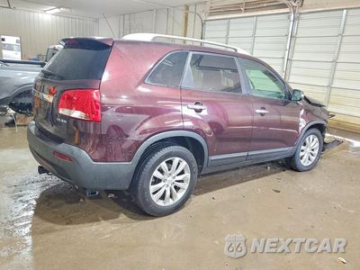 Trzecie zdjęcie samochodu z tyłu: 2011 KIA SORENTO EX VIN:5XYKU4A24BG081103 - miniatura