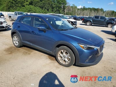 Czwarte zdjęcie samochodu z boku: 2019 MAZDA CX-3 SPORT VIN:JM1DKFB7XK0449634 - miniatura