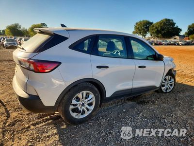 Trzecie zdjęcie samochodu z tyłu: 2020 FORD ESCAPE S VIN:1FMCU0F60LUB25280 - miniatura