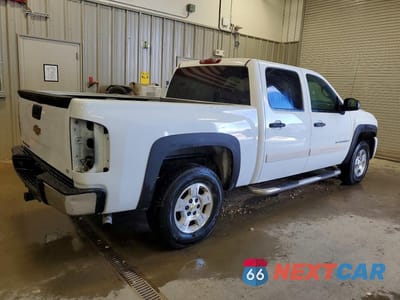 Trzecie zdjęcie samochodu z tyłu: 2007 CHEVROLET SILVERADO K1500 CREW CAB VIN:3GCEK13M17G542766 - miniatura
