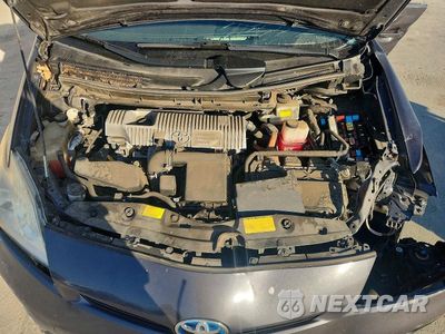 Zdjęcie 11 z 12 samochodu: 2014 TOYOTA PRIUS THREE VIN:JTDKN3DU5E1746969 - miniatura