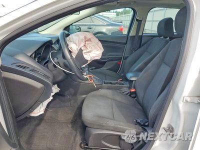 Zdjęcie 7 z 12 samochodu: 2015 FORD FOCUS SE VIN:1FADP3K22FL304084 - miniatura