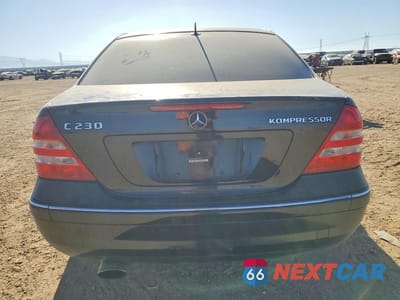 Zdjęcie 6 z 12 samochodu: 2005 MERCEDES-BENZ C 230K SPORT SEDAN VIN:WDBRF40J65F670399 - miniatura