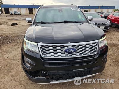Piąte zdjęcie samochodu w środku: 2017 FORD EXPLORER PLATINUM VIN:1FM5K8HT0HGC76142 - miniatura
