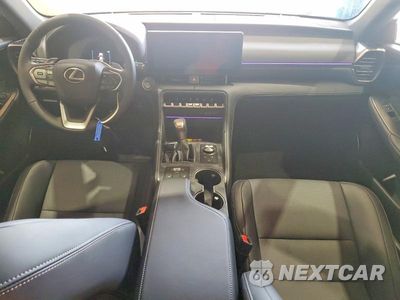 Zdjęcie 8 z 13 samochodu: 2026 LEXUS IS 350 F SPORT DESIGN VIN:JTHBZ1B23T5104782 - miniatura