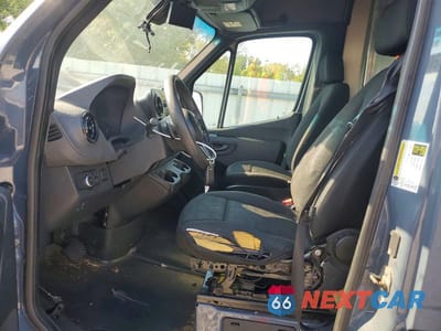 Zdjęcie 7 z 13 samochodu: 2019 MERCEDES-BENZ SPRINTER 2500/3500 DELIVERY VAN VIN:WD4PF1CD3KP122417 - miniatura