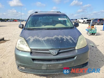 Piąte zdjęcie samochodu w środku: 2004 TOYOTA SIENNA LE 7 PASSENGER VIN:5TDZA23C84S063047 - miniatura