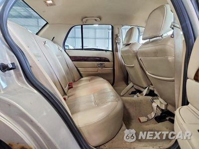 Zdjęcie 10 z 12 samochodu: 2006 MERCURY GRAND MARQUIS LS VIN:2MEFM75V86X636265 - miniatura