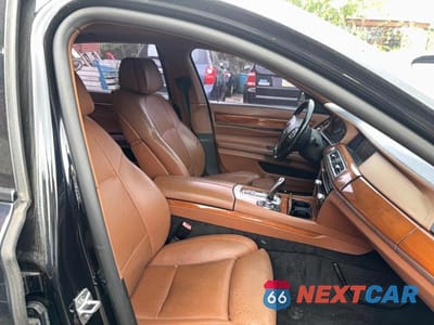 Piąte zdjęcie samochodu w środku: 2011 BMW 750LI XDRI VIN:WBAKC8C58BC432422 - miniatura