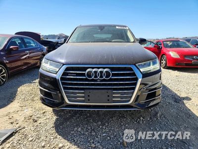 Piąte zdjęcie samochodu w środku: 2017 AUDI Q7 PREMIUM PLUS VIN:WA1LAAF70HD037438 - miniatura
