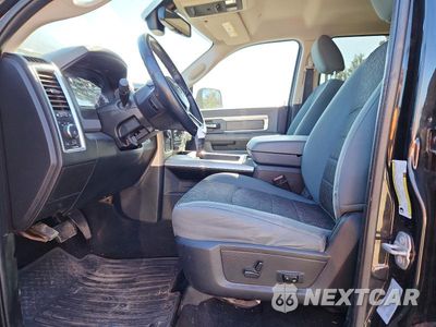 Zdjęcie 7 z 12 samochodu: 2017 RAM 2500 SLT VIN:3C6UR5DJ8HG686133 - miniatura