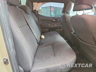 Zdjęcie 10 z 12 samochodu: 2017 TOYOTA TACOMA SR V6 VIN:3TMCZ5AN9HM100164 - miniatura