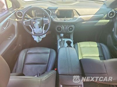 Zdjęcie 8 z 13 samochodu: 2020 CHEVROLET BLAZER 3LT VIN:3GNKBDRS0LS728405 - miniatura