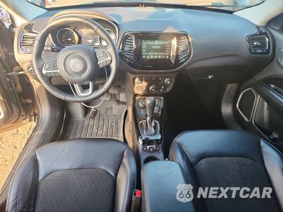 Zdjęcie 8 z 12 samochodu: 2018 JEEP COMPASS LATITUDE VIN:3C4NJDBB8JT394912 - miniatura