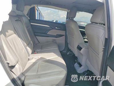 Zdjęcie 11 z 13 samochodu: 2015 TOYOTA HIGHLANDER XLE VIN:5TDJKRFH3FS181956 - miniatura
