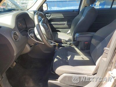 Zdjęcie 7 z 13 samochodu: 2015 JEEP PATRIOT SPORT VIN:1C4NJPBB2FD164426 - miniatura