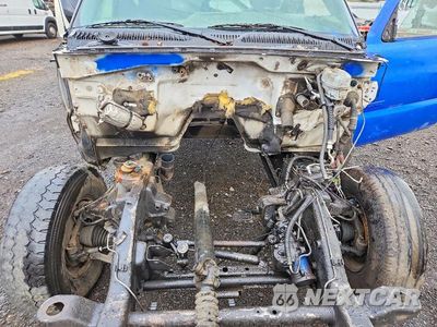 Zdjęcie 11 z 12 samochodu: 2004 CHEVROLET SILVERADO K3500 VIN:1GBJK34134E175522 - miniatura