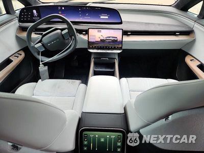 Zdjęcie 8 z 13 samochodu: 2026 LUCID MOTORS GRAVITY GRAND TOURING VIN:7UUG1GHJ4TA025869 - miniatura