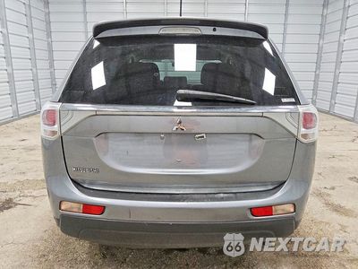 Zdjęcie 6 z 12 samochodu: 2014 MITSUBISHI OUTLANDER GT VIN:JA4JZ4AX6EZ003558 - miniatura
