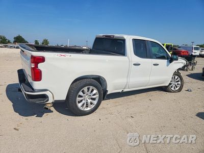 Trzecie zdjęcie samochodu z tyłu: 2020 CHEVROLET SILVERADO K1500 CUSTOM VIN:1GCRYBEH0LZ118155 - miniatura