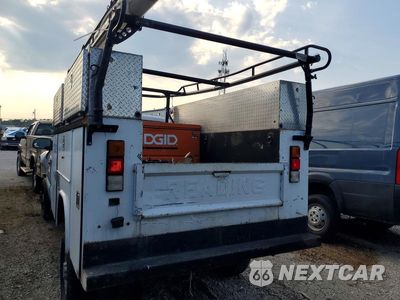 Drugie zdjęcie samochodu z przodu: 2005 GMC SIERRA C2500 HEAVY DUTY VIN:1GDHC24U35E272146 - miniatura