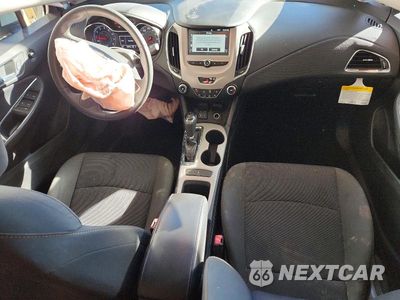 Zdjęcie 8 z 12 samochodu: 2017 CHEVROLET CRUZE LS VIN:1G1BC5SM1H7126165 - miniatura