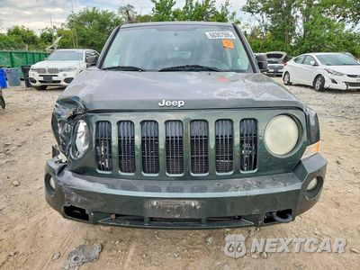 Piąte zdjęcie samochodu w środku: 2010 JEEP PATRIOT SPORT VIN:1J4NF2GB5AD529102 - miniatura