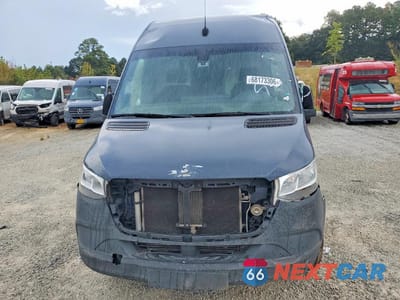 Piąte zdjęcie samochodu w środku: 2019 MERCEDES-BENZ SPRINTER 2500/3500 DELIVERY VAN VIN:WD4PF1CD1KP131729 - miniatura