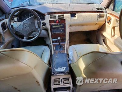 Zdjęcie 10 z 14 samochodu: 1996 MERCEDES-BENZ E 320 VIN:WDBJF55F2TJ019255 - miniatura
