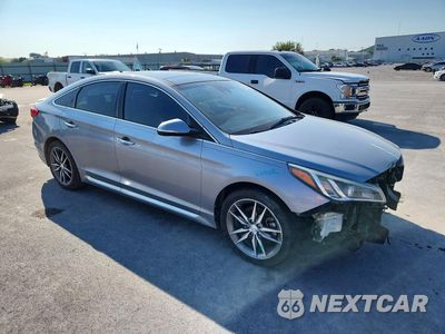 Czwarte zdjęcie samochodu z boku: 2015 HYUNDAI SONATA SPORT 2.0T VIN:5NPE34AB9FH045244 - miniatura