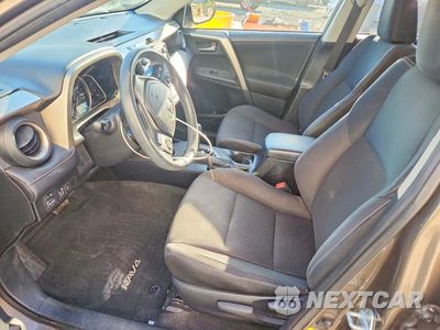 Zdjęcie 7 z 13 samochodu: 2015 TOYOTA RAV4 XLE VIN:JTMWFREV7FD071599 - miniatura