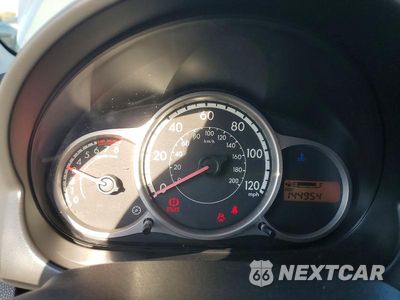 Zdjęcie 9 z 12 samochodu: 2012 MAZDA MAZDA2 VIN:JM1DE1KZ4C0134521 - miniatura