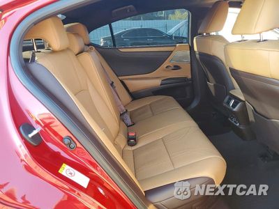 Zdjęcie 10 z 12 samochodu: 2019 LEXUS ES 300H VIN:JTHB21B10K2038607 - miniatura