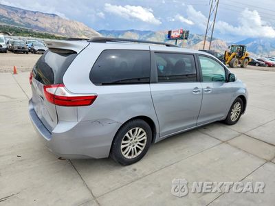 Trzecie zdjęcie samochodu z tyłu: 2016 TOYOTA SIENNA XLE 8-PASSENGER VIN:5TDYK3DC2GS692742 - miniatura