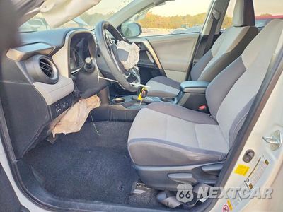 Zdjęcie 7 z 12 samochodu: 2013 TOYOTA RAV4 XLE VIN:JTMRFREV2D5015784 - miniatura