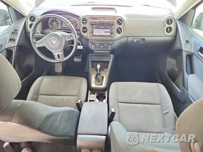 Zdjęcie 8 z 13 samochodu: 2015 VOLKSWAGEN TIGUAN S VIN:WVGAV7AX0FW505211 - miniatura